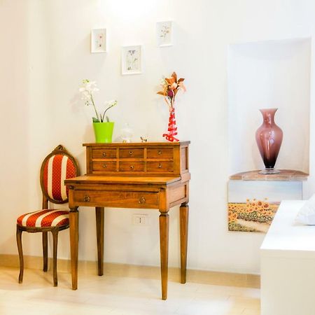 Art Apartment Vicolo Del Panico Florence Exterior photo