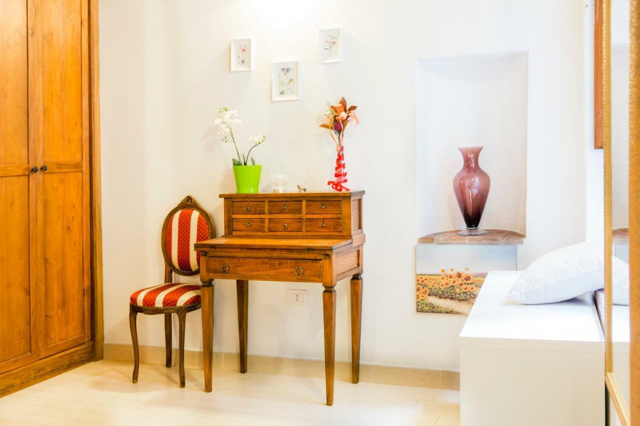 Art Apartment Vicolo Del Panico Florence Exterior photo